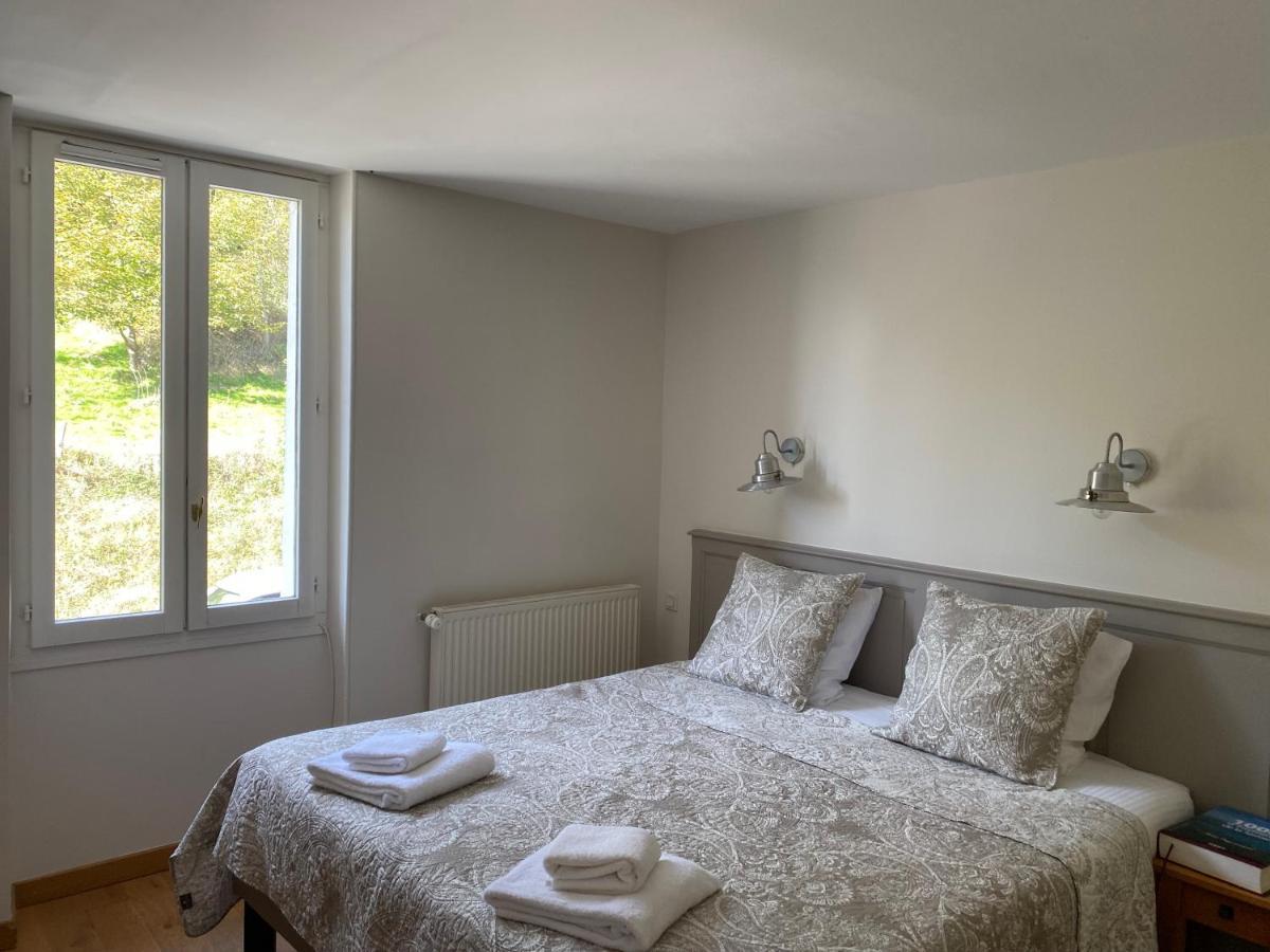 Les Lodges Du Lac Saint-Alban-de-Montbel Екстериор снимка