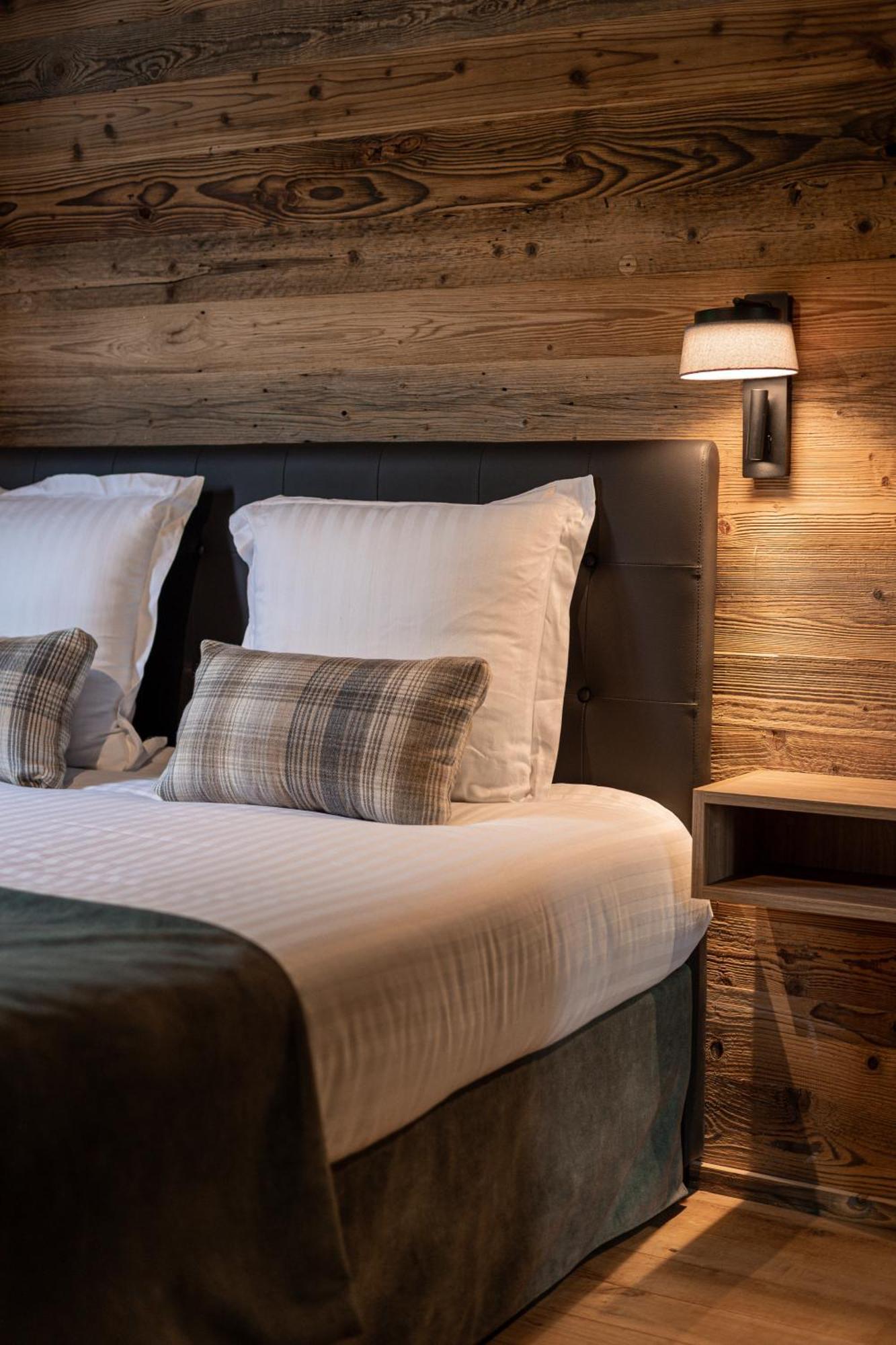 Les Lodges Du Lac Saint-Alban-de-Montbel Екстериор снимка