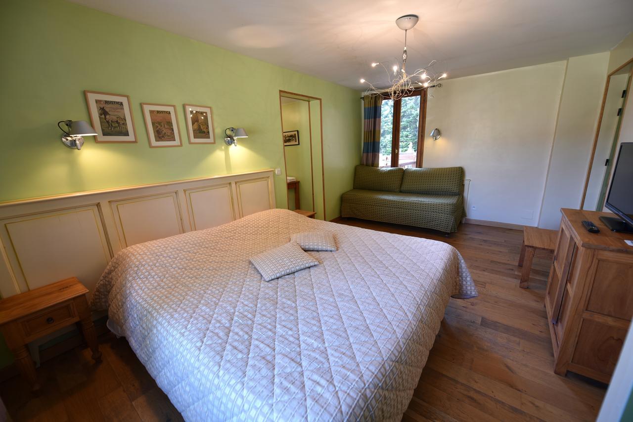Les Lodges Du Lac Saint-Alban-de-Montbel Екстериор снимка