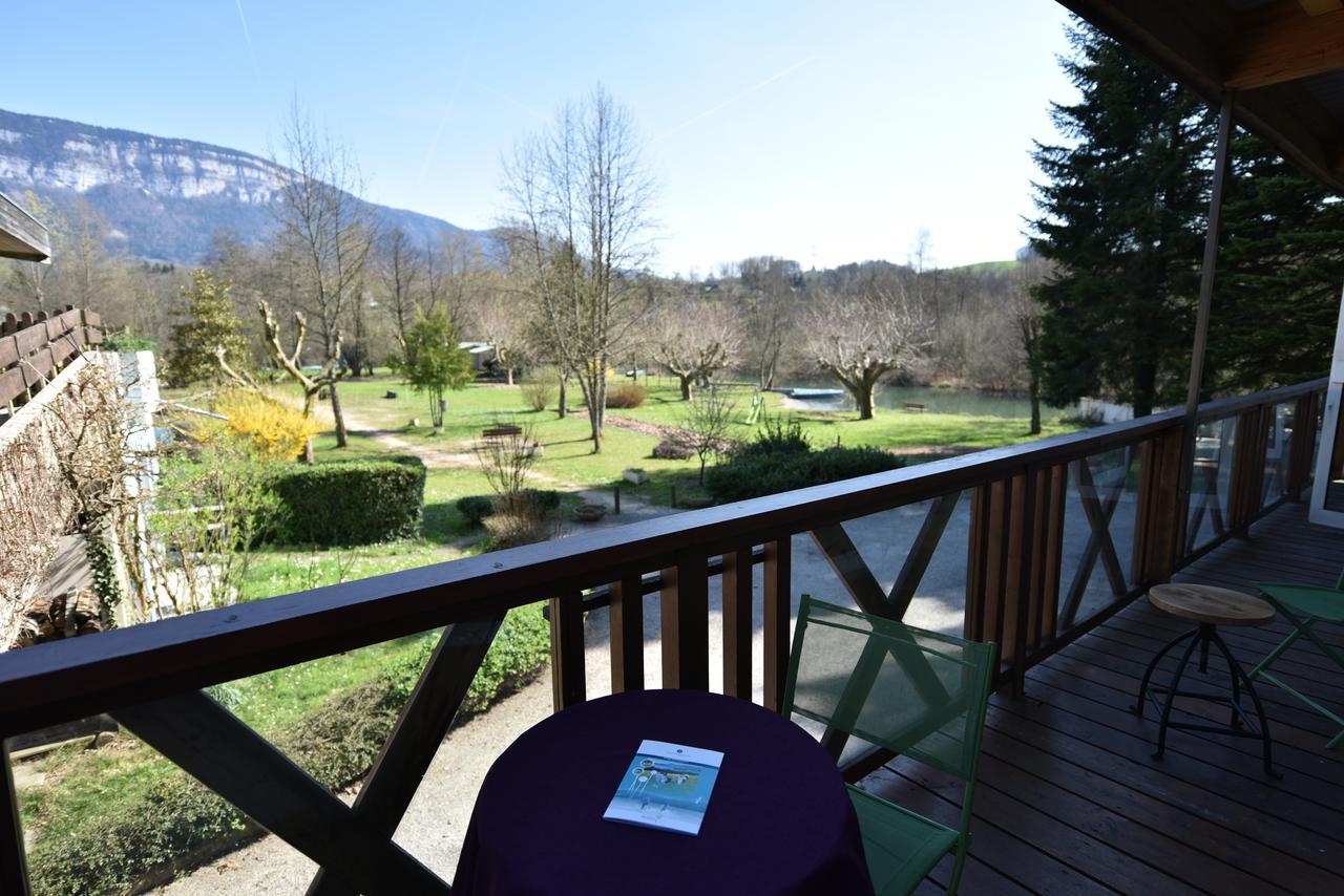 Les Lodges Du Lac Saint-Alban-de-Montbel Стая снимка